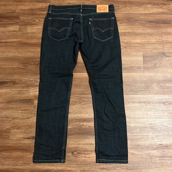 Never worn but no tag Levi men’s jeans - Picture 2 of 3